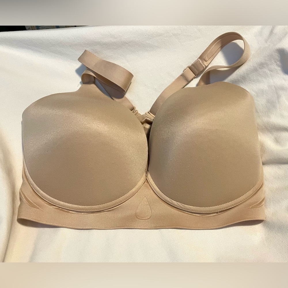 *EUC* Bali Comfort Revolution Ultimate Wireless Bra #DF3462 - Wmns Sz Med -Beige